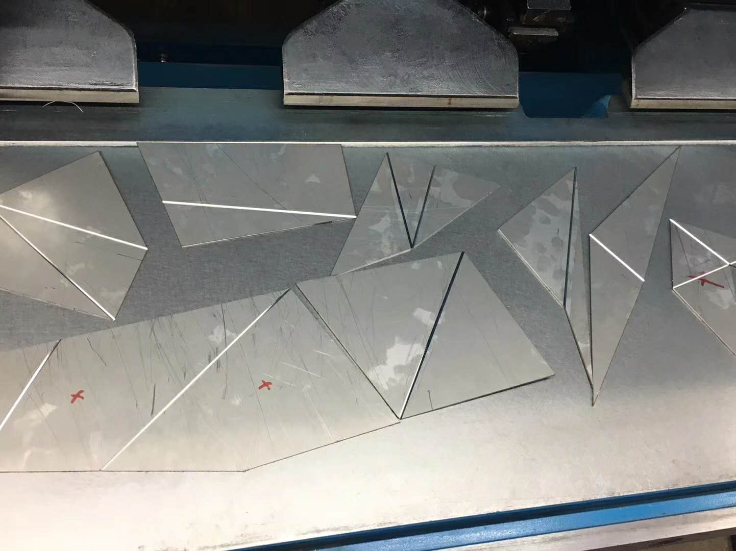 國輝刨槽機(jī)已抵達(dá)泰國，客戶很滿意